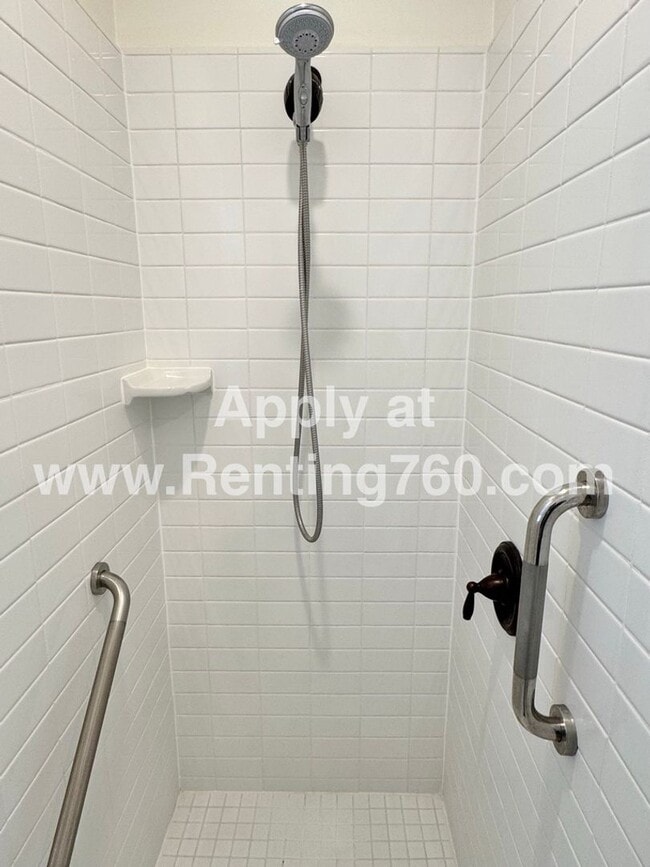 Building Photo - Picturesque Home In 55+ Desert Vista Community!