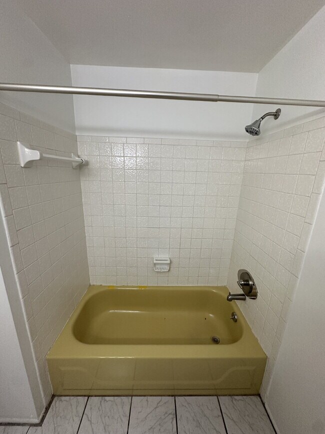 Building Photo - Coastal Living in the Heart of Indian Harbour Beach