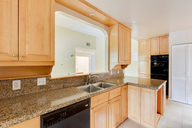 Building Photo - Spacious 3BR / 2BA Single-Story Pool Home in Granada Hills