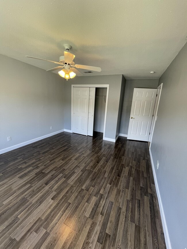 Building Photo - 717 Gazania Ln
