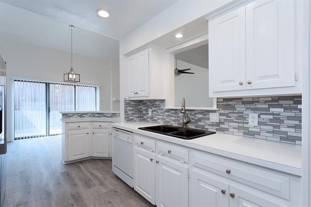 Building Photo - 7450 Holly Hill Dr