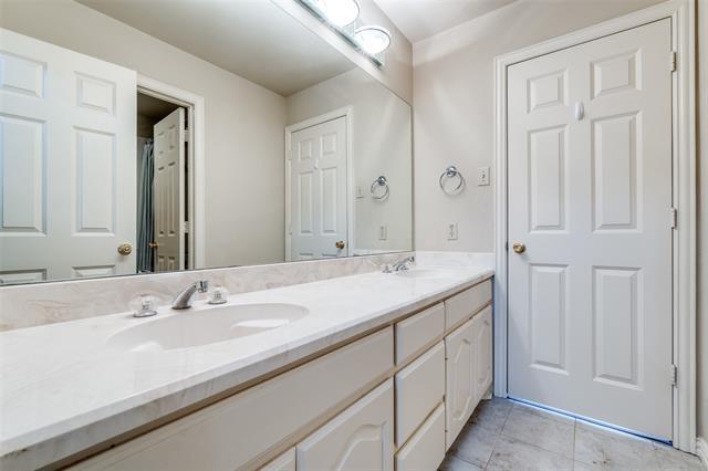 Building Photo - 6358 Llano Ave