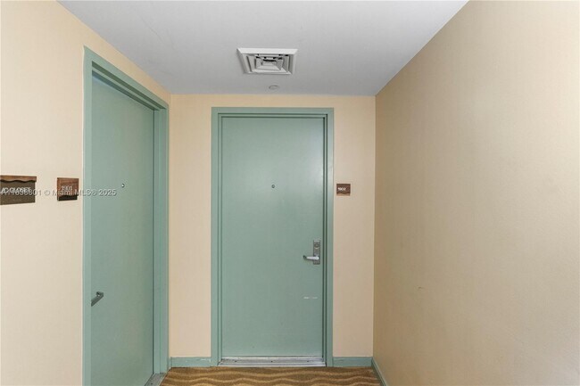 Building Photo - 50 Biscayne Blvd
