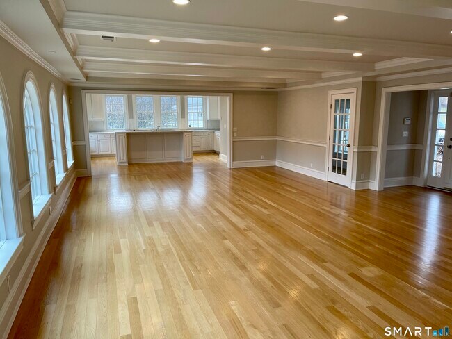 Building Photo - 19 Deercliff Rd