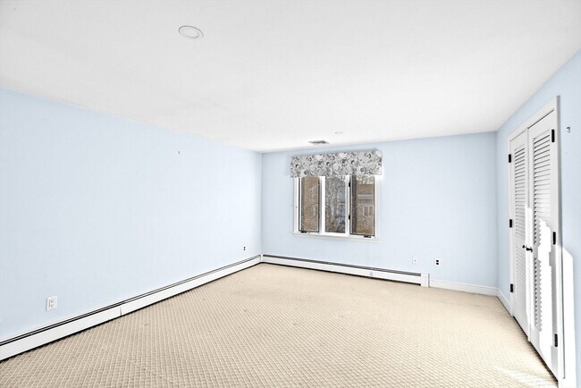 Building Photo - 17 Haystack Ln