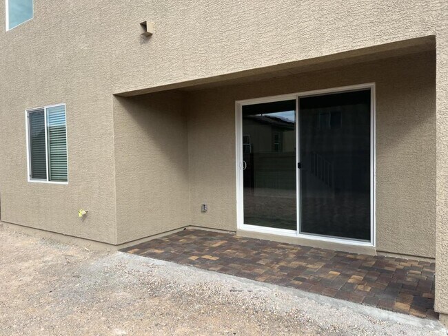 Building Photo - 2825 Overlook Brk St