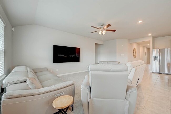 Building Photo - 3206 Dry Creek Dr