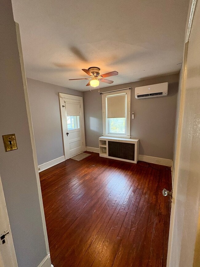 Building Photo - 4 Bedroom 1.5 Bath in Suburban SD- Large Yard/Deck and Garage