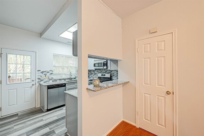 Building Photo - 2930 Grants Lake Blvd