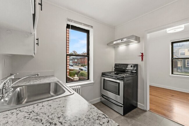 Building Photo - 38-40 Cedar Street Unit 141