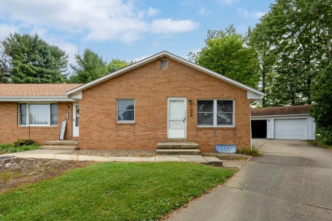 Building Photo - 1906 Cher Ct