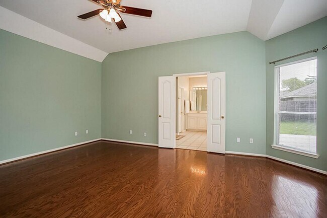 Building Photo - 6105 Jordan Dr