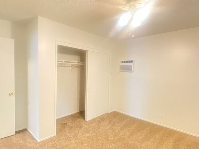 Building Photo - 25250