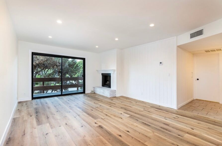 Building Photo - 4524 Tujunga Ave