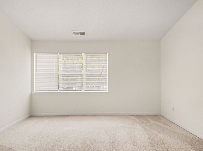 Building Photo - 2 Bed/2Bath Townhouse for RENT!