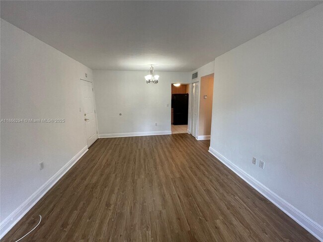 Building Photo - 8605 SW 68th Ct