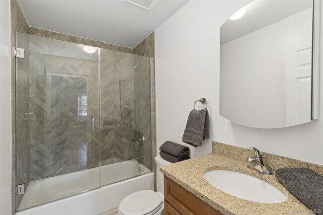 Building Photo - 16 Mastro Ct