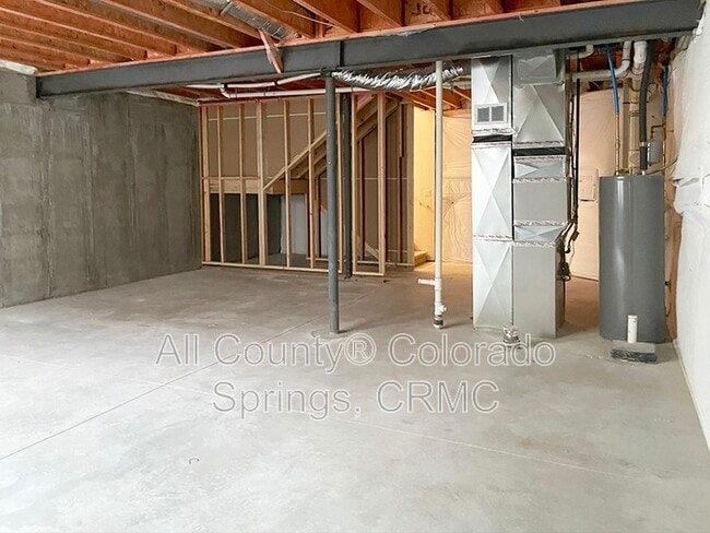 Building Photo - 610 Thimbleberry Point