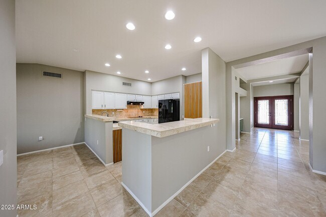 Building Photo - 13507 W Sky Hawk Dr