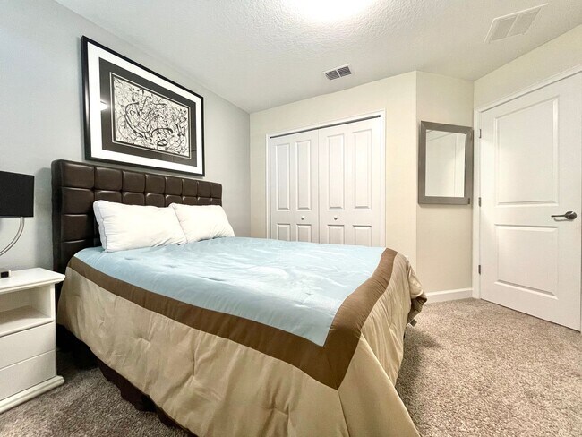 Building Photo - Available Move In 06/01! - Beautiful 3 Bed...