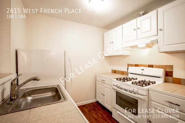 Building Photo - 2615 W French Pl