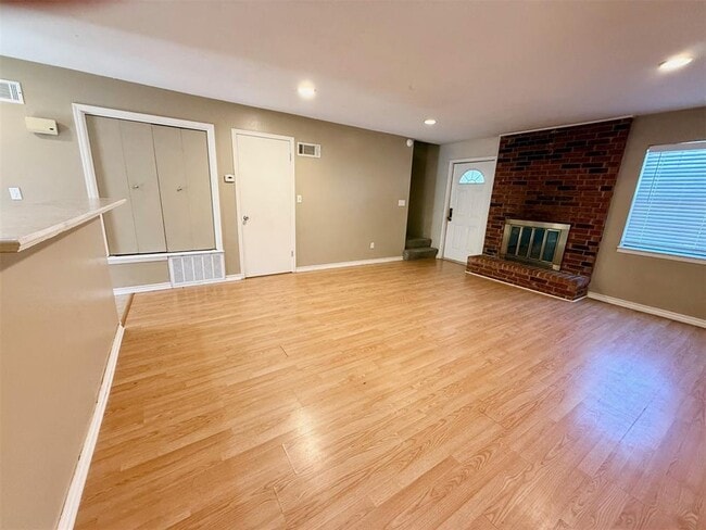 Building Photo - 2329 Heatherfield Ln