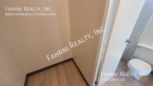 Building Photo - 95-2040 Waikalani Place E-503-