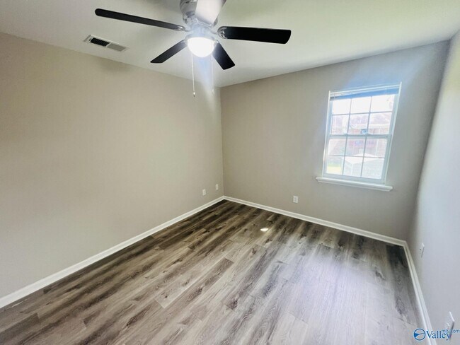 Building Photo - 1807 Graymont Ln SW