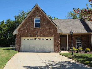 Building Photo - 2303 Keegan Dr