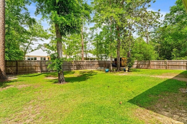 Building Photo - 106 Hibernate Way