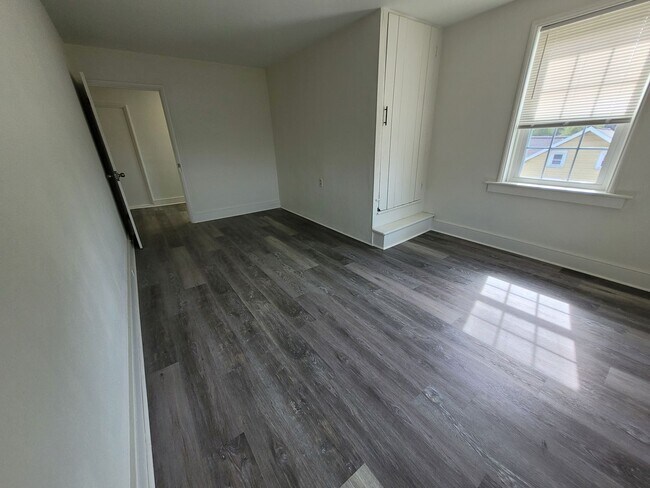 Building Photo - 846 Chestnut St