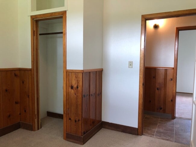 Building Photo - 1980 Sultana Dr