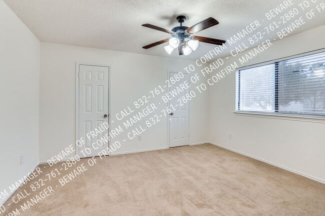 Building Photo - 3924 Coronado Dr