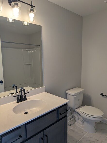 Building Photo - 534 Tappan Private Ln