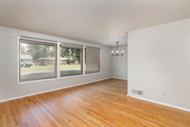 Building Photo - 3011 W Dalke Ave