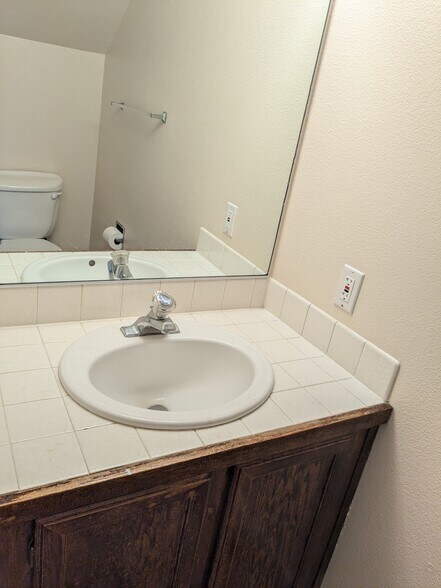 Building Photo - 1225 N Sierra St