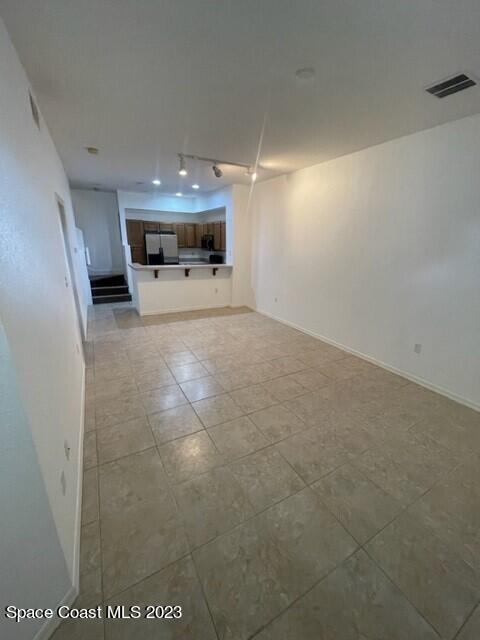 Building Photo - 105 Turpial Way