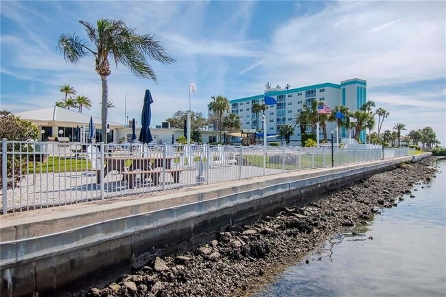 Building Photo - 10351 Regal Dr