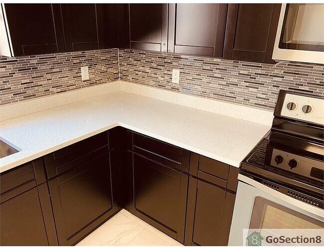 Building Photo - 801 Boynton Property