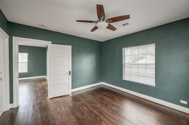 Building Photo - 4204 Lovejoy St