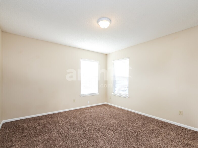 Building Photo - 96036 Starlight Ln