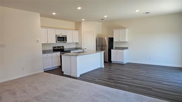 Building Photo - 2102 Prairie Ln