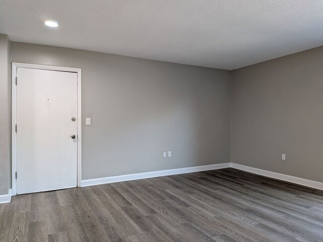 Building Photo - 2nd Floor 2/1 Condo at Carrington Park in ...