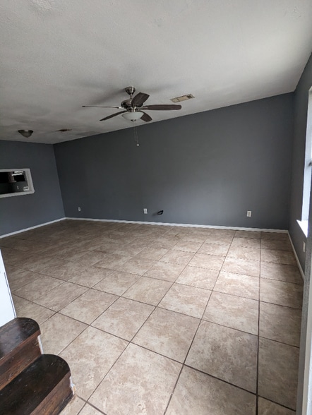 Building Photo - 1919 N Magnolia St