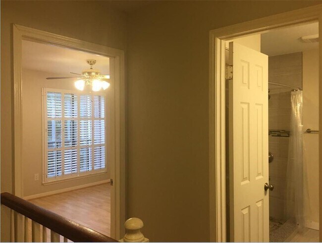 Building Photo - 12550 Piping Rock Dr