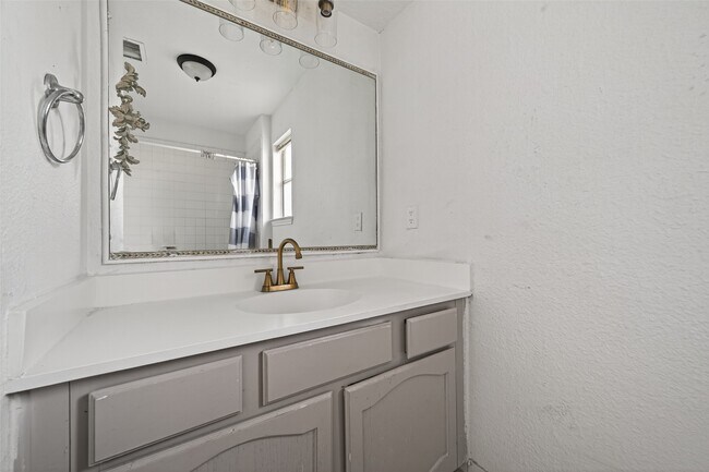 Building Photo - 22723 Timber Dust Cir