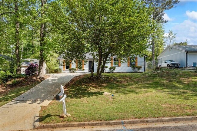 Building Photo - 5142 Huxley Rd
