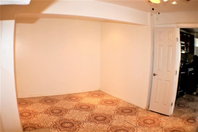 Building Photo - 7014 Fairway Dr