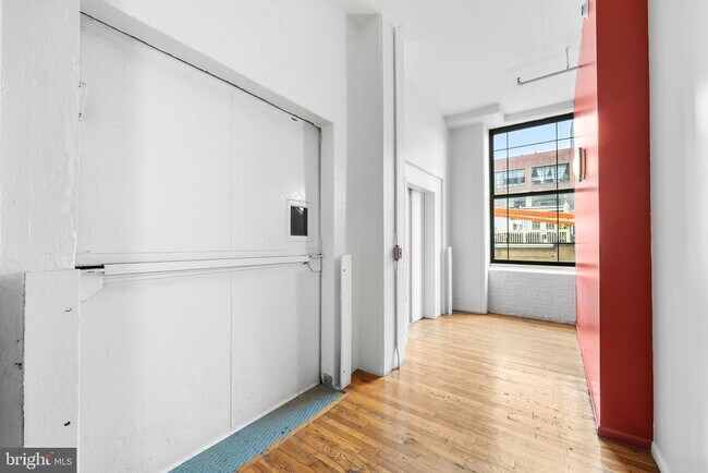 Building Photo - 314-22 N 12th St