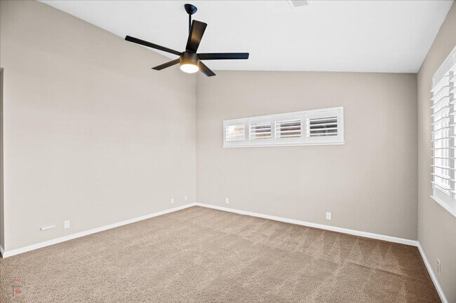 Building Photo - Lovely 3 Bedroom/2 Bath Home Located in Lodi Ca